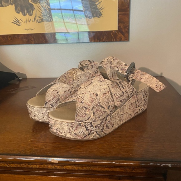 Matisse snake platform sandal - Picture 3 of 3